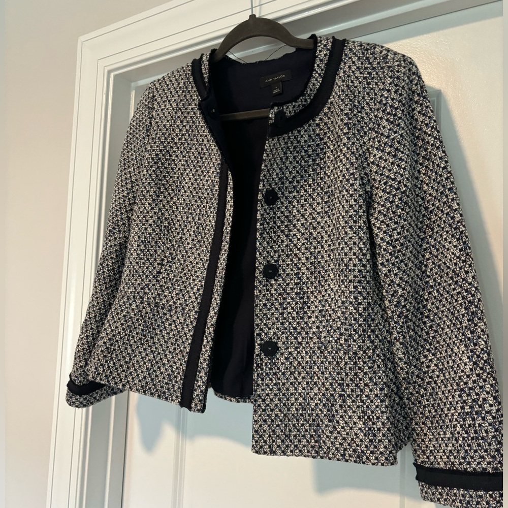 Ann Taylor Tweed Jacket - Size 6 - Navy and White - Like New